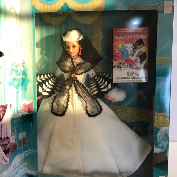 Barbie as “Scarlett O’Hara” - Picture 2 of 9